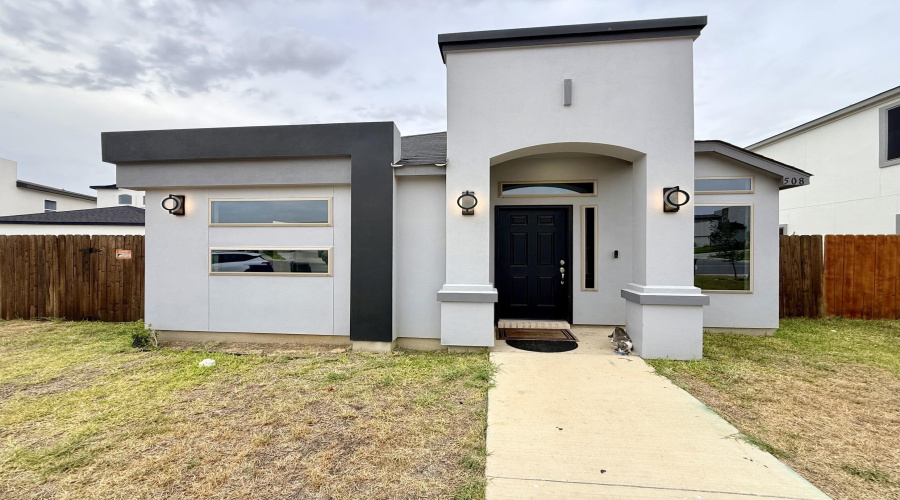508 Concepcion, Laredo, Texas 78045, 3 Bedrooms Bedrooms, 6 Rooms Rooms,2 BathroomsBathrooms,Residential,For Sale,508 Concepcion,20263350