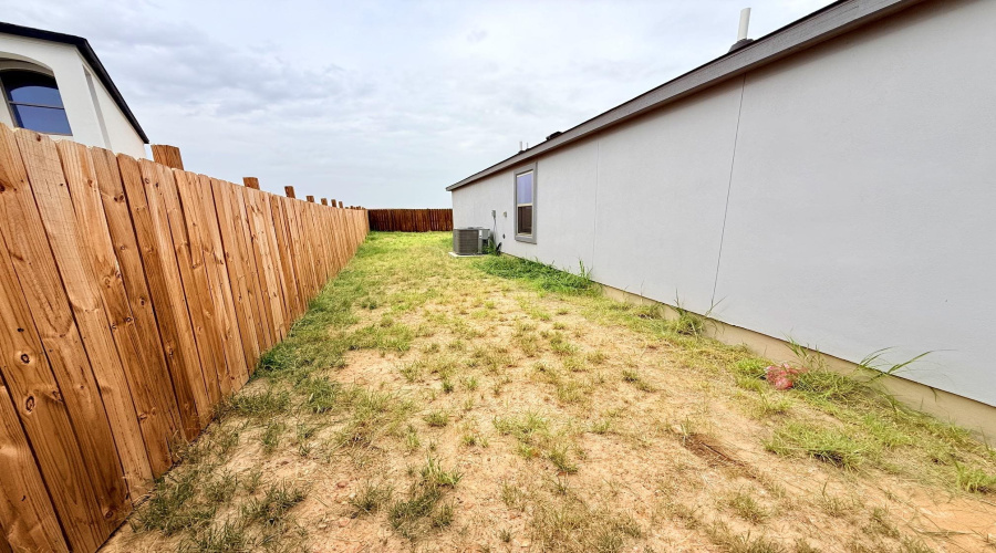 508 Concepcion, Laredo, Texas 78045, 3 Bedrooms Bedrooms, 6 Rooms Rooms,2 BathroomsBathrooms,Residential,For Sale,508 Concepcion,20263350