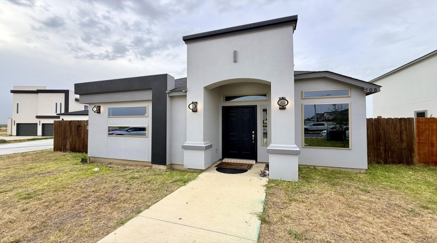 508 Concepcion, Laredo, Texas 78045, 3 Bedrooms Bedrooms, 6 Rooms Rooms,2 BathroomsBathrooms,Residential,For Sale,508 Concepcion,20263350