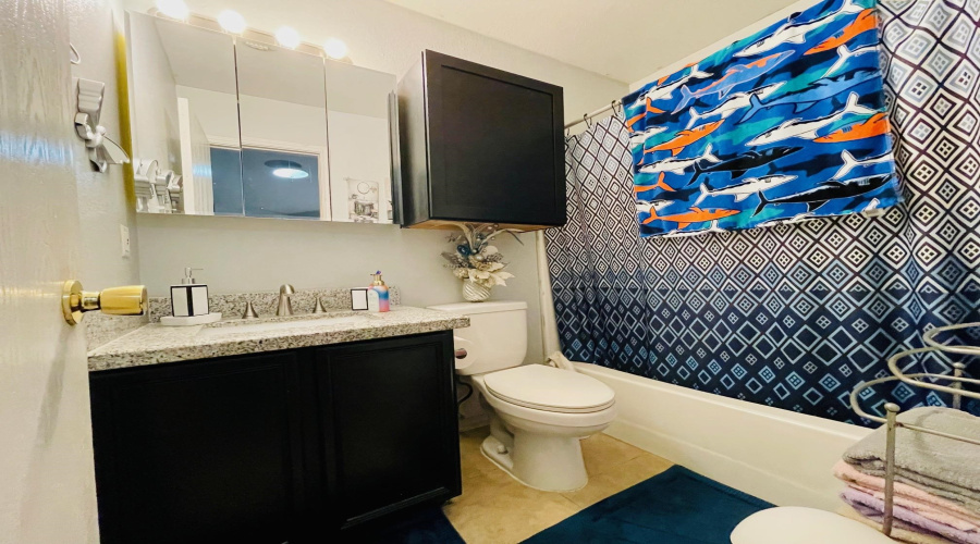 3012 St Isaac Lp, laredo, Texas 78046, 6 Bedrooms Bedrooms, 7 Rooms Rooms,3 BathroomsBathrooms,Residential,For Sale,3012 St Isaac Lp,20263351