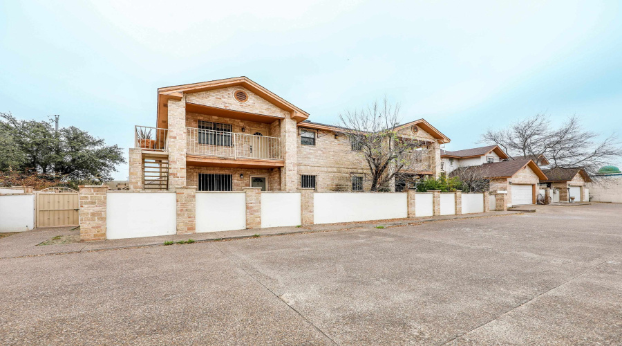 607 Gale St, Laredo, Texas 78041, 3 Bedrooms Bedrooms, 6 Rooms Rooms,2 BathroomsBathrooms,Residential,For Rent,607 Gale St,20263352