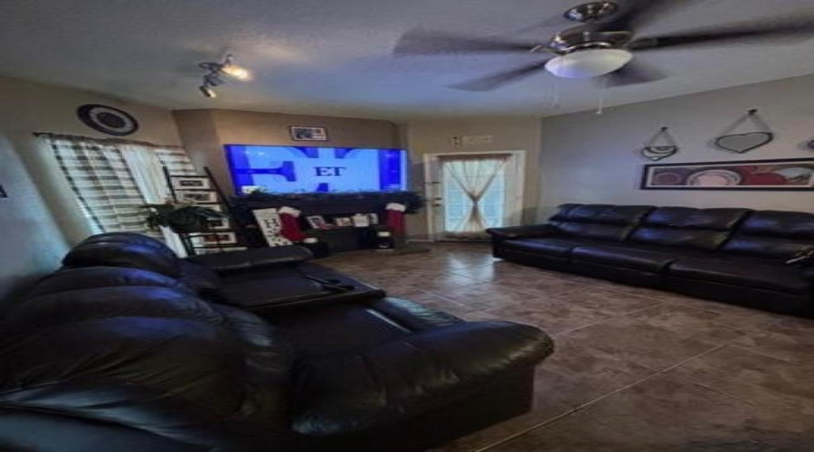 8655 Datapoint Dr, SAN ANTONIO, Texas 78229, 1 Bedroom Bedrooms, 3 Rooms Rooms,1 BathroomBathrooms,Residential,For Sale,8655 Datapoint Dr,20263353