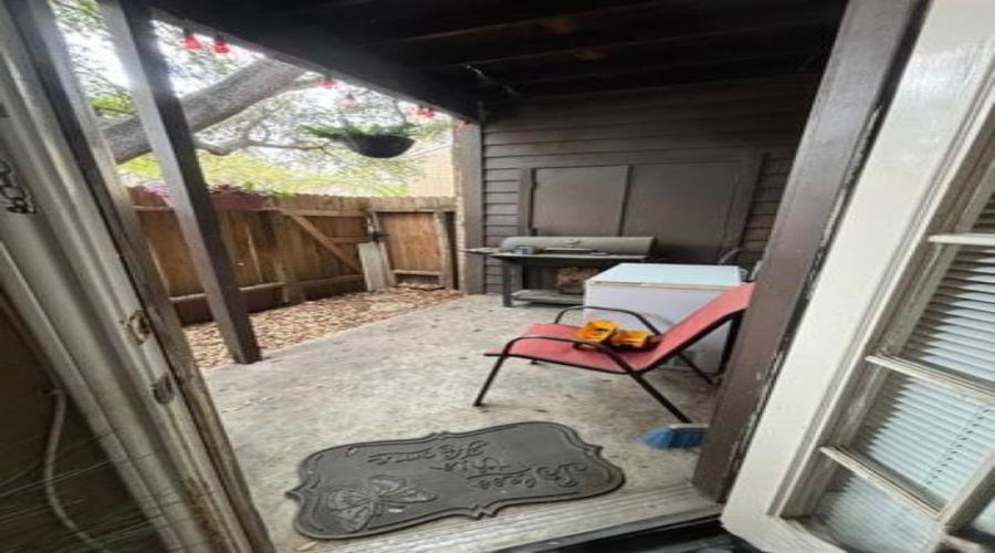 8655 Datapoint Dr, SAN ANTONIO, Texas 78229, 1 Bedroom Bedrooms, 3 Rooms Rooms,1 BathroomBathrooms,Residential,For Rent,8655 Datapoint Dr,20263354