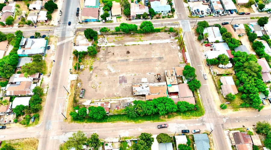1902 Sanchez St, Laredo, Texas 78040, 1 Bedroom Bedrooms, 21 Rooms Rooms,2 BathroomsBathrooms,Commercial/industrial,For Sale,1902 Sanchez St,20263367