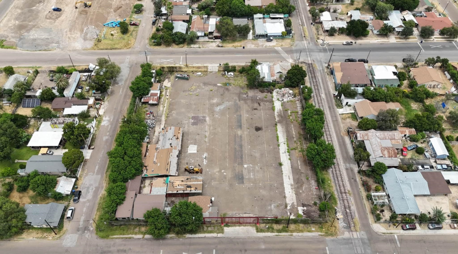 1902 Sanchez St, Laredo, Texas 78040, 1 Bedroom Bedrooms, 21 Rooms Rooms,2 BathroomsBathrooms,Commercial/industrial,For Sale,1902 Sanchez St,20263367