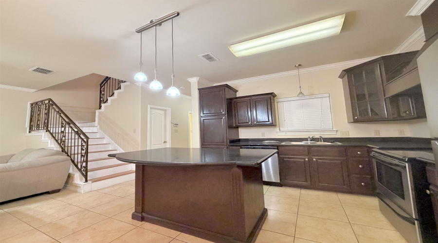 707 St James Dr, Laredo, Texas 78041, 3 Bedrooms Bedrooms, 6 Rooms Rooms,3 BathroomsBathrooms,Residential,For Rent,707 St James Dr,20263355