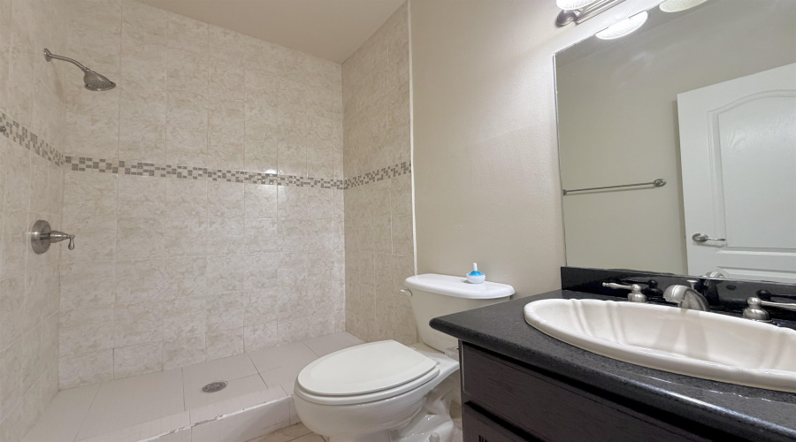 707 St James Dr, Laredo, Texas 78041, 3 Bedrooms Bedrooms, 6 Rooms Rooms,3 BathroomsBathrooms,Residential,For Rent,707 St James Dr,20263355
