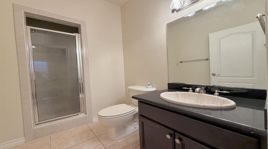 707 St James Dr, Laredo, Texas 78041, 3 Bedrooms Bedrooms, 6 Rooms Rooms,3 BathroomsBathrooms,Residential,For Rent,707 St James Dr,20263355