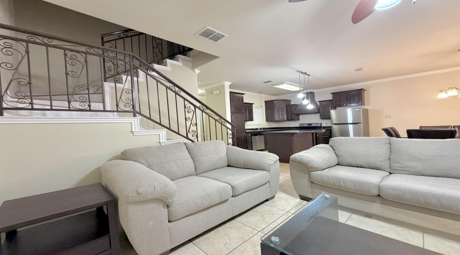 707 St James Dr, Laredo, Texas 78041, 3 Bedrooms Bedrooms, 6 Rooms Rooms,3 BathroomsBathrooms,Residential,For Rent,707 St James Dr,20263355