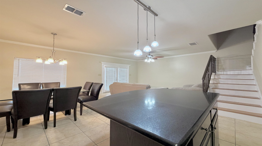 707 St James Dr, Laredo, Texas 78041, 3 Bedrooms Bedrooms, 6 Rooms Rooms,3 BathroomsBathrooms,Residential,For Rent,707 St James Dr,20263355