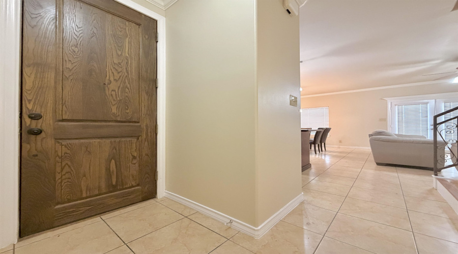 707 St James Dr, Laredo, Texas 78041, 3 Bedrooms Bedrooms, 6 Rooms Rooms,3 BathroomsBathrooms,Residential,For Rent,707 St James Dr,20263355