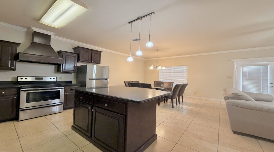 707 St James Dr, Laredo, Texas 78041, 3 Bedrooms Bedrooms, 6 Rooms Rooms,3 BathroomsBathrooms,Residential,For Rent,707 St James Dr,20263355