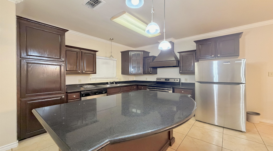 707 St James Dr, Laredo, Texas 78041, 3 Bedrooms Bedrooms, 6 Rooms Rooms,3 BathroomsBathrooms,Residential,For Rent,707 St James Dr,20263355