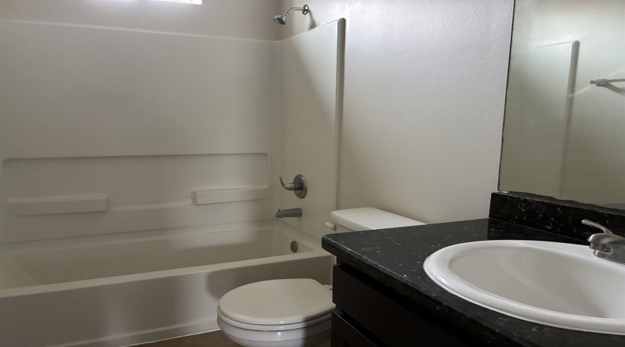 5402 Marcella Ave, LAREDO, Texas 78041, 2 Bedrooms Bedrooms, 4 Rooms Rooms,1 BathroomBathrooms,Residential,For Rent,5402 Marcella Ave,20263356
