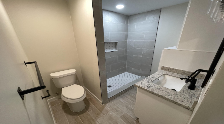 4107 Cedar Ave, LAREDO, Texas 78041, 2 Bedrooms Bedrooms, 4 Rooms Rooms,1 BathroomBathrooms,Residential,For Rent,4107 Cedar Ave,20263357