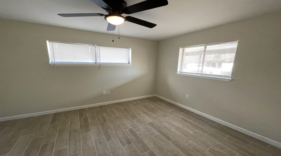4107 Cedar Ave, LAREDO, Texas 78041, 2 Bedrooms Bedrooms, 4 Rooms Rooms,1 BathroomBathrooms,Residential,For Rent,4107 Cedar Ave,20263357