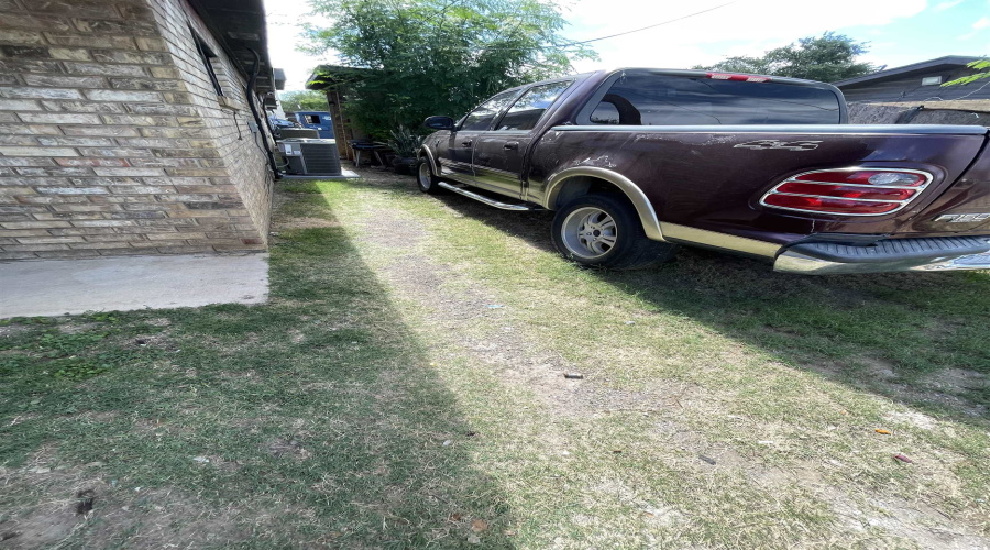 4107 Cedar Ave, LAREDO, Texas 78041, 2 Bedrooms Bedrooms, 4 Rooms Rooms,1 BathroomBathrooms,Residential,For Rent,4107 Cedar Ave,20263357