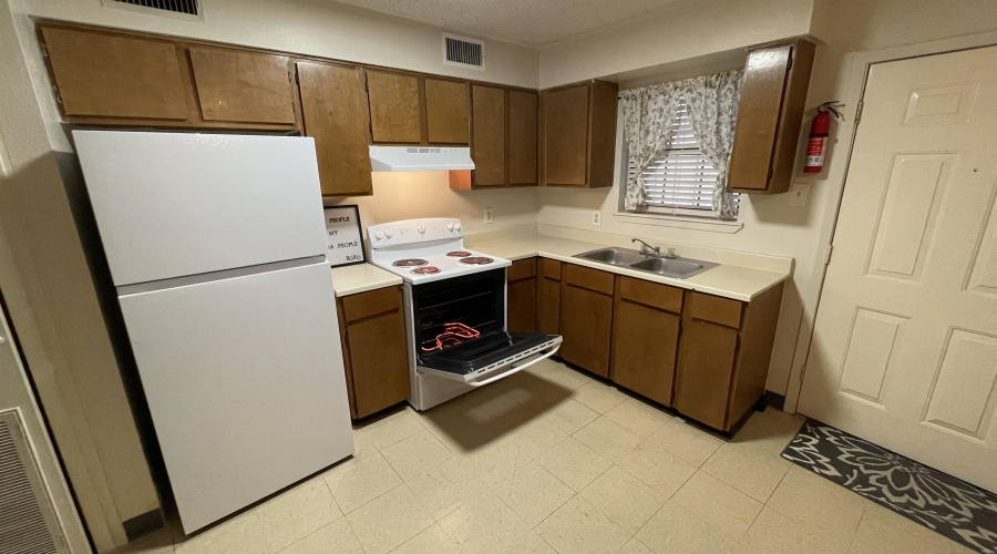 3801 Salinas Ave, Laredo, Texas 78041, 1 Bedroom Bedrooms, 3 Rooms Rooms,1 BathroomBathrooms,Residential,For Rent,3801 Salinas Ave,20263359