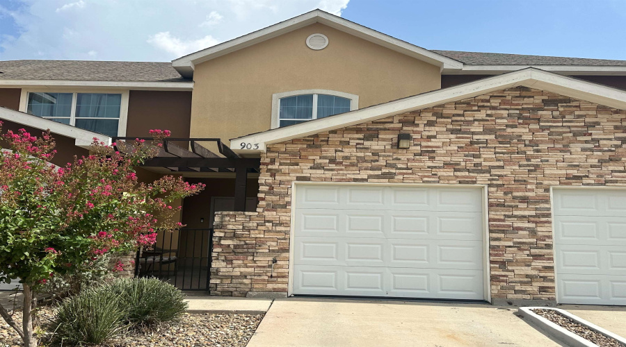 2619 San Isidro Pkwy, Laredo, Texas 78045, 2 Bedrooms Bedrooms, 3 Rooms Rooms,2 BathroomsBathrooms,Residential,For Sale,2619 San Isidro Pkwy,20263361