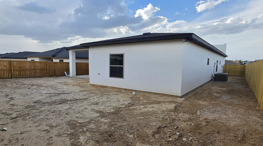5133 Nispero Ln, LAREDO, Texas 78046, 3 Bedrooms Bedrooms, 5 Rooms Rooms,2 BathroomsBathrooms,Residential,For Sale,5133 Nispero Ln,20263365