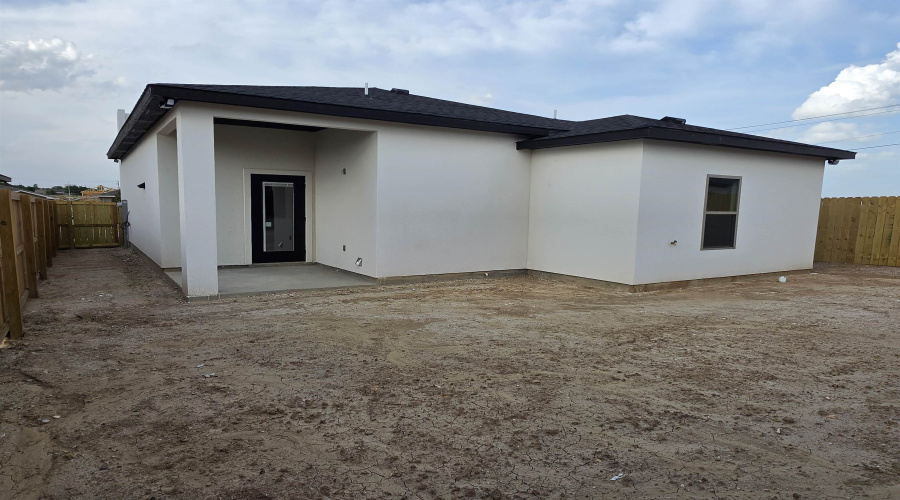 5133 Nispero Ln, LAREDO, Texas 78046, 3 Bedrooms Bedrooms, 5 Rooms Rooms,2 BathroomsBathrooms,Residential,For Sale,5133 Nispero Ln,20263365