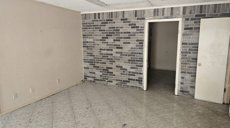 9648 Mallard Lp, laredo, Texas 78045, 5 Bedrooms Bedrooms, 4 Rooms Rooms,2 BathroomsBathrooms,Residential,For Sale,9648 Mallard Lp,20263366