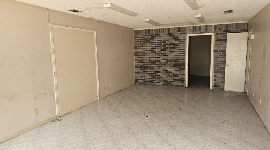 9648 Mallard Lp, laredo, Texas 78045, 5 Bedrooms Bedrooms, 4 Rooms Rooms,2 BathroomsBathrooms,Residential,For Sale,9648 Mallard Lp,20263366