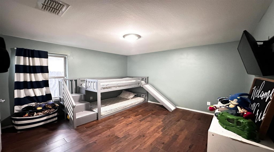 4312 Alexis Dr, Laredo, Texas 78046, 3 Bedrooms Bedrooms, 7 Rooms Rooms,2 BathroomsBathrooms,Residential,For Sale,4312 Alexis Dr,20263372