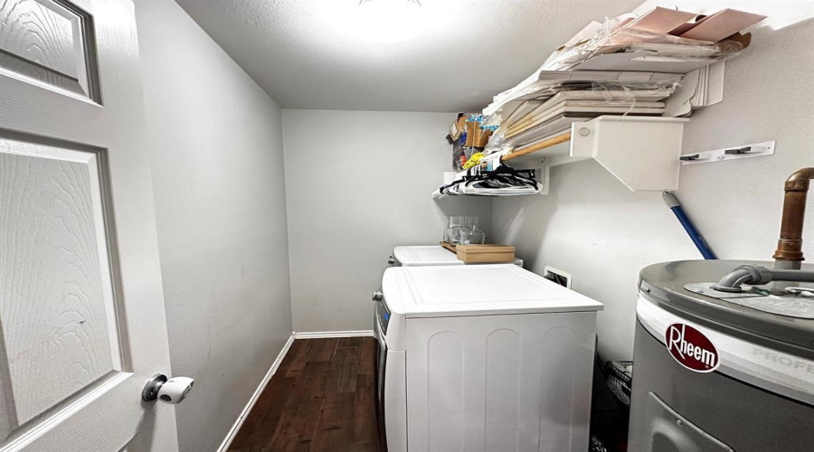 4312 Alexis Dr, Laredo, Texas 78046, 3 Bedrooms Bedrooms, 7 Rooms Rooms,2 BathroomsBathrooms,Residential,For Sale,4312 Alexis Dr,20263372