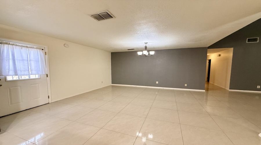 313 Wyoming St, Laredo, Texas 78041, 3 Bedrooms Bedrooms, 6 Rooms Rooms,2 BathroomsBathrooms,Residential,For Rent,313 Wyoming St,20263373