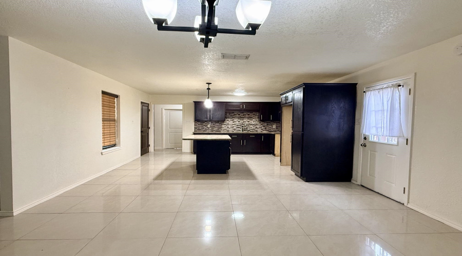 313 Wyoming St, Laredo, Texas 78041, 3 Bedrooms Bedrooms, 6 Rooms Rooms,2 BathroomsBathrooms,Residential,For Rent,313 Wyoming St,20263373