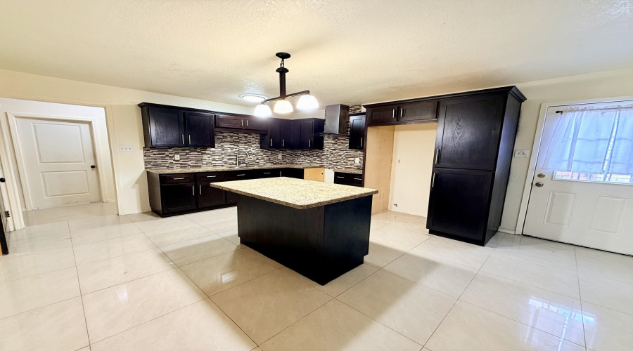 313 Wyoming St, Laredo, Texas 78041, 3 Bedrooms Bedrooms, 6 Rooms Rooms,2 BathroomsBathrooms,Residential,For Rent,313 Wyoming St,20263373