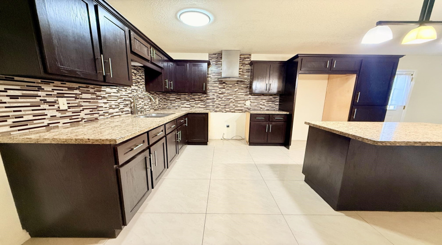 313 Wyoming St, Laredo, Texas 78041, 3 Bedrooms Bedrooms, 6 Rooms Rooms,2 BathroomsBathrooms,Residential,For Rent,313 Wyoming St,20263373