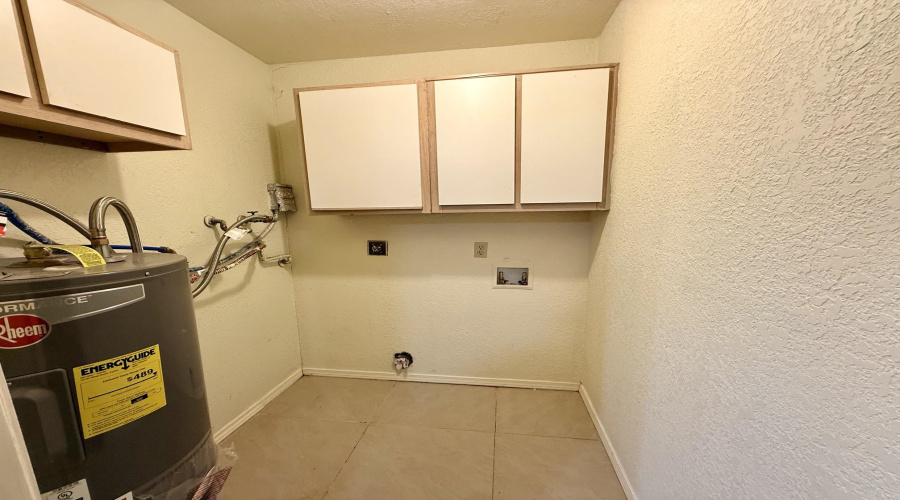 313 Wyoming St, Laredo, Texas 78041, 3 Bedrooms Bedrooms, 6 Rooms Rooms,2 BathroomsBathrooms,Residential,For Rent,313 Wyoming St,20263373