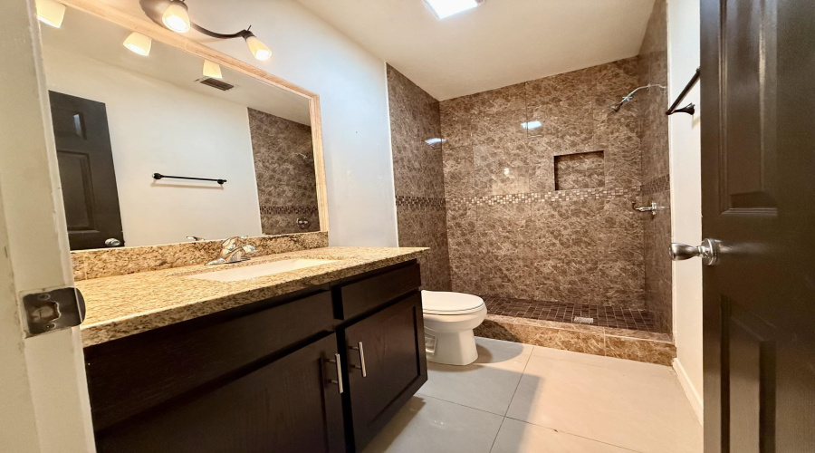 313 Wyoming St, Laredo, Texas 78041, 3 Bedrooms Bedrooms, 6 Rooms Rooms,2 BathroomsBathrooms,Residential,For Rent,313 Wyoming St,20263373