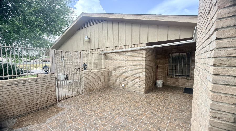 313 Wyoming St, Laredo, Texas 78041, 3 Bedrooms Bedrooms, 6 Rooms Rooms,2 BathroomsBathrooms,Residential,For Rent,313 Wyoming St,20263373