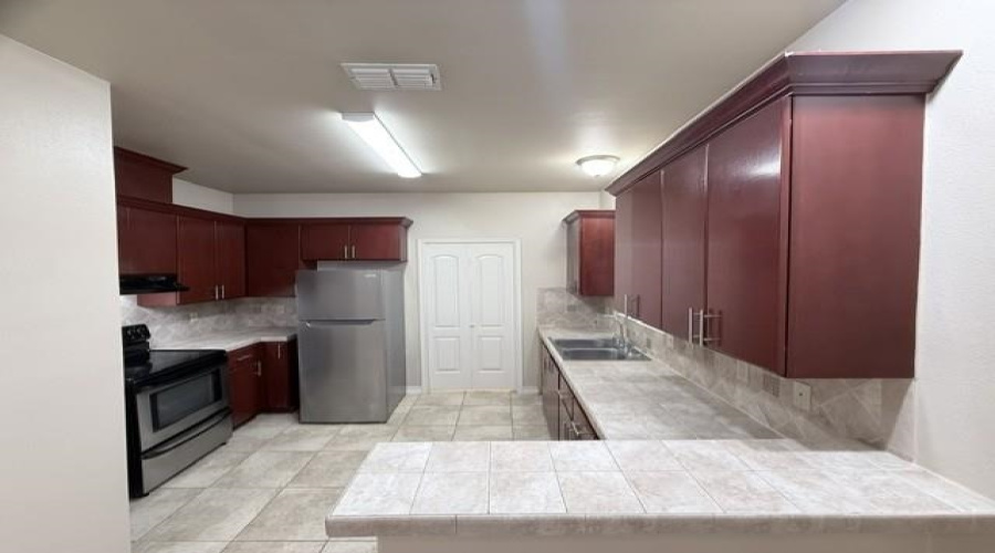710 Alta Vista Dr, Laredo, Texas 78041, 2 Bedrooms Bedrooms, 4 Rooms Rooms,2 BathroomsBathrooms,Residential,For Rent,710 Alta Vista Dr,20263374