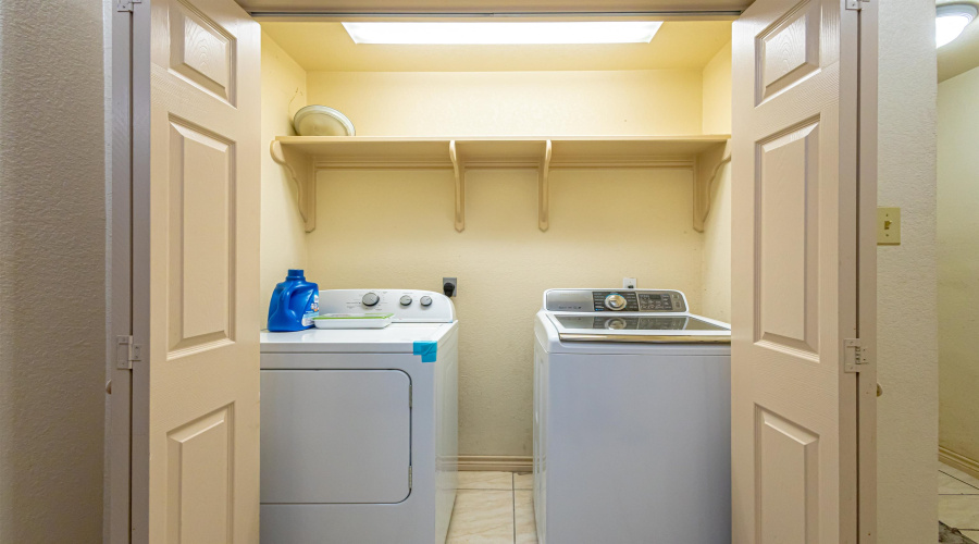 4120 Juarez Ave, Laredo, Texas 78041, 2 Bedrooms Bedrooms, 4 Rooms Rooms,2 BathroomsBathrooms,Residential,For Sale,4120 Juarez Ave,20263375