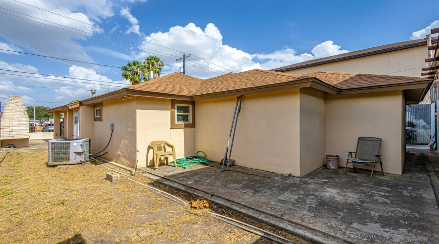 4120 Juarez Ave, Laredo, Texas 78041, 2 Bedrooms Bedrooms, 4 Rooms Rooms,2 BathroomsBathrooms,Residential,For Sale,4120 Juarez Ave,20263375