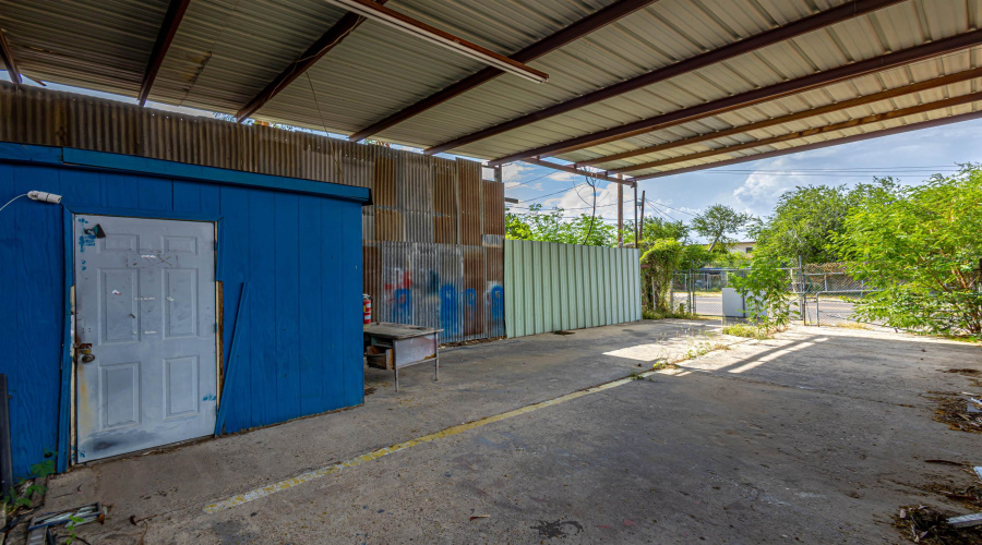4120 Juarez Ave, Laredo, Texas 78041, 2 Bedrooms Bedrooms, 4 Rooms Rooms,2 BathroomsBathrooms,Residential,For Sale,4120 Juarez Ave,20263375