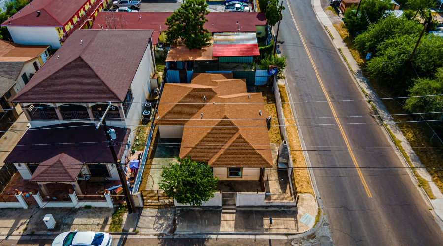 4120 Juarez Ave, Laredo, Texas 78041, 2 Bedrooms Bedrooms, 4 Rooms Rooms,2 BathroomsBathrooms,Residential,For Sale,4120 Juarez Ave,20263375