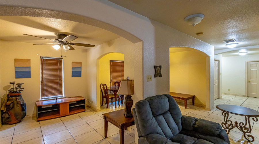 4120 Juarez Ave, Laredo, Texas 78041, 2 Bedrooms Bedrooms, 4 Rooms Rooms,2 BathroomsBathrooms,Residential,For Sale,4120 Juarez Ave,20263375