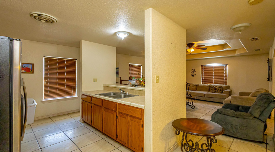 4120 Juarez Ave, Laredo, Texas 78041, 2 Bedrooms Bedrooms, 4 Rooms Rooms,2 BathroomsBathrooms,Residential,For Sale,4120 Juarez Ave,20263375