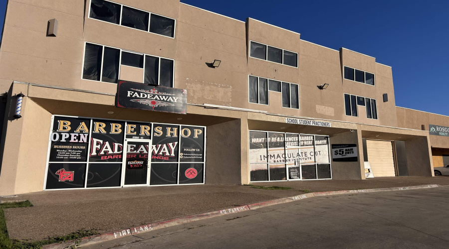 5517 McPherson Rd, LAREDO, Texas 78045, 1 Room Rooms,1 BathroomBathrooms,Commercial retail/office,For Sale,5517 McPherson Rd,20254986