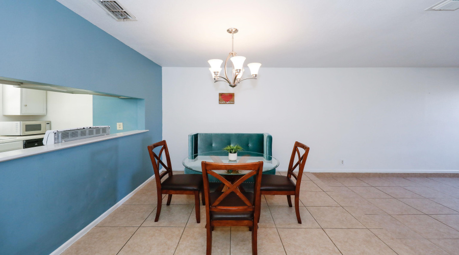 5500 McPherson Rd, Laredo, Texas 78045, 3 Bedrooms Bedrooms, 5 Rooms Rooms,2 BathroomsBathrooms,Residential,For Rent,5500 McPherson Rd,20263378