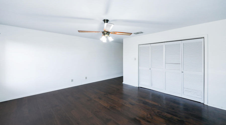 5500 McPherson Rd, Laredo, Texas 78045, 3 Bedrooms Bedrooms, 5 Rooms Rooms,2 BathroomsBathrooms,Residential,For Rent,5500 McPherson Rd,20263378