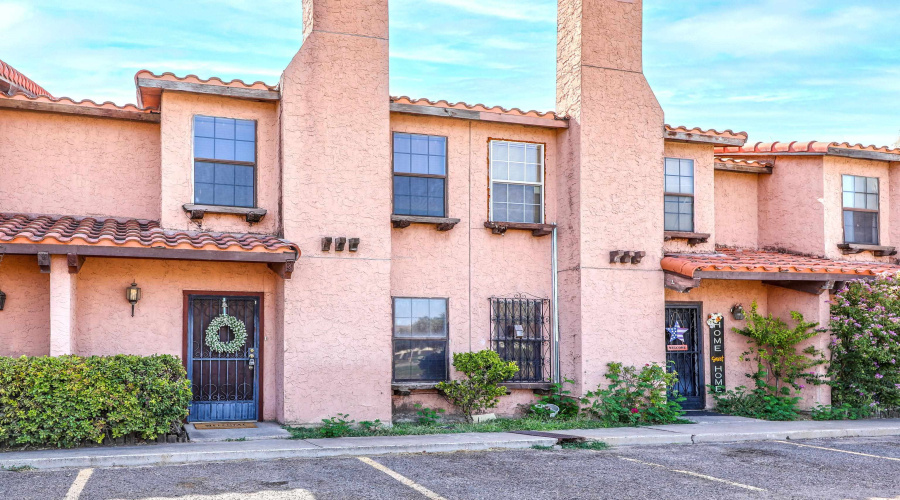 5500 McPherson Rd, Laredo, Texas 78045, 3 Bedrooms Bedrooms, 5 Rooms Rooms,2 BathroomsBathrooms,Residential,For Rent,5500 McPherson Rd,20263378