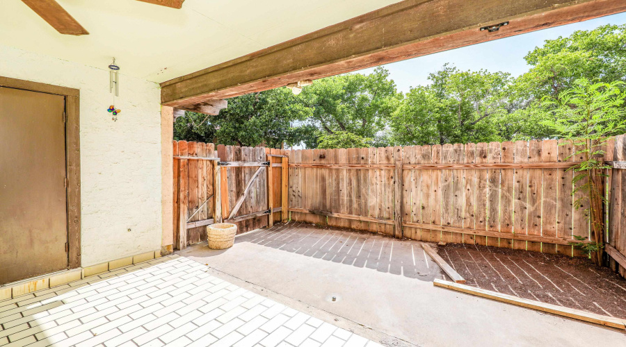 5500 McPherson Rd, Laredo, Texas 78045, 3 Bedrooms Bedrooms, 5 Rooms Rooms,2 BathroomsBathrooms,Residential,For Rent,5500 McPherson Rd,20263378