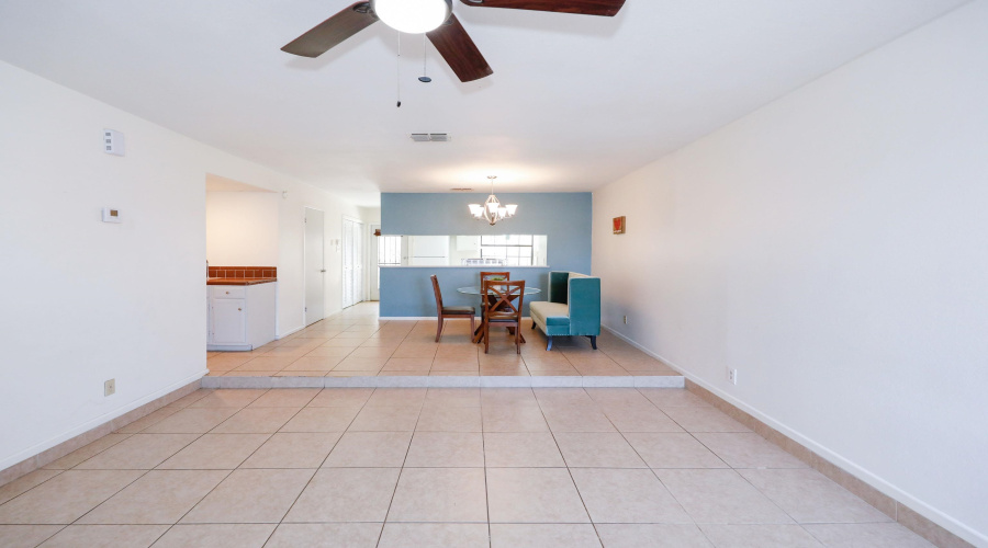 5500 McPherson Rd, Laredo, Texas 78045, 3 Bedrooms Bedrooms, 5 Rooms Rooms,2 BathroomsBathrooms,Residential,For Rent,5500 McPherson Rd,20263378