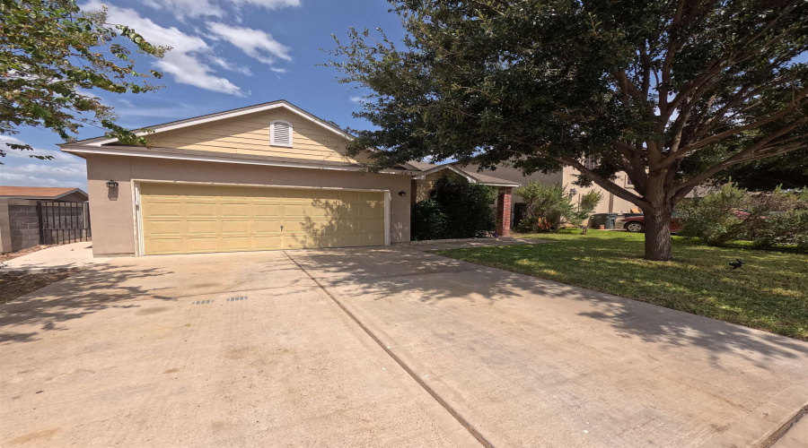 1805 Dorado Dr, Laredo, Texas 78046-6144, 3 Bedrooms Bedrooms, 6 Rooms Rooms,2 BathroomsBathrooms,Residential,For Rent,1805 Dorado Dr,20263381